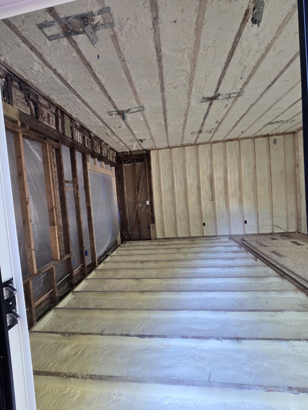 Spray Foam · Walls & Floor